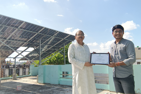 Shining a Light on a Sustainable Future, Om Solar